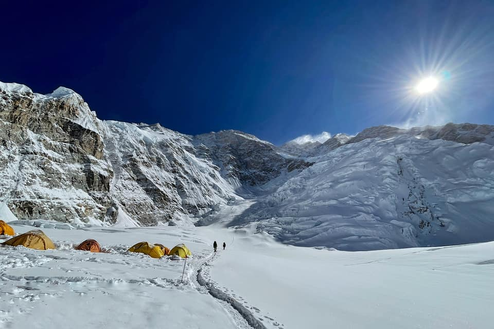 Канченджанга. Лагерь-2. Фото:  Jon Gupta/@mountexpeds