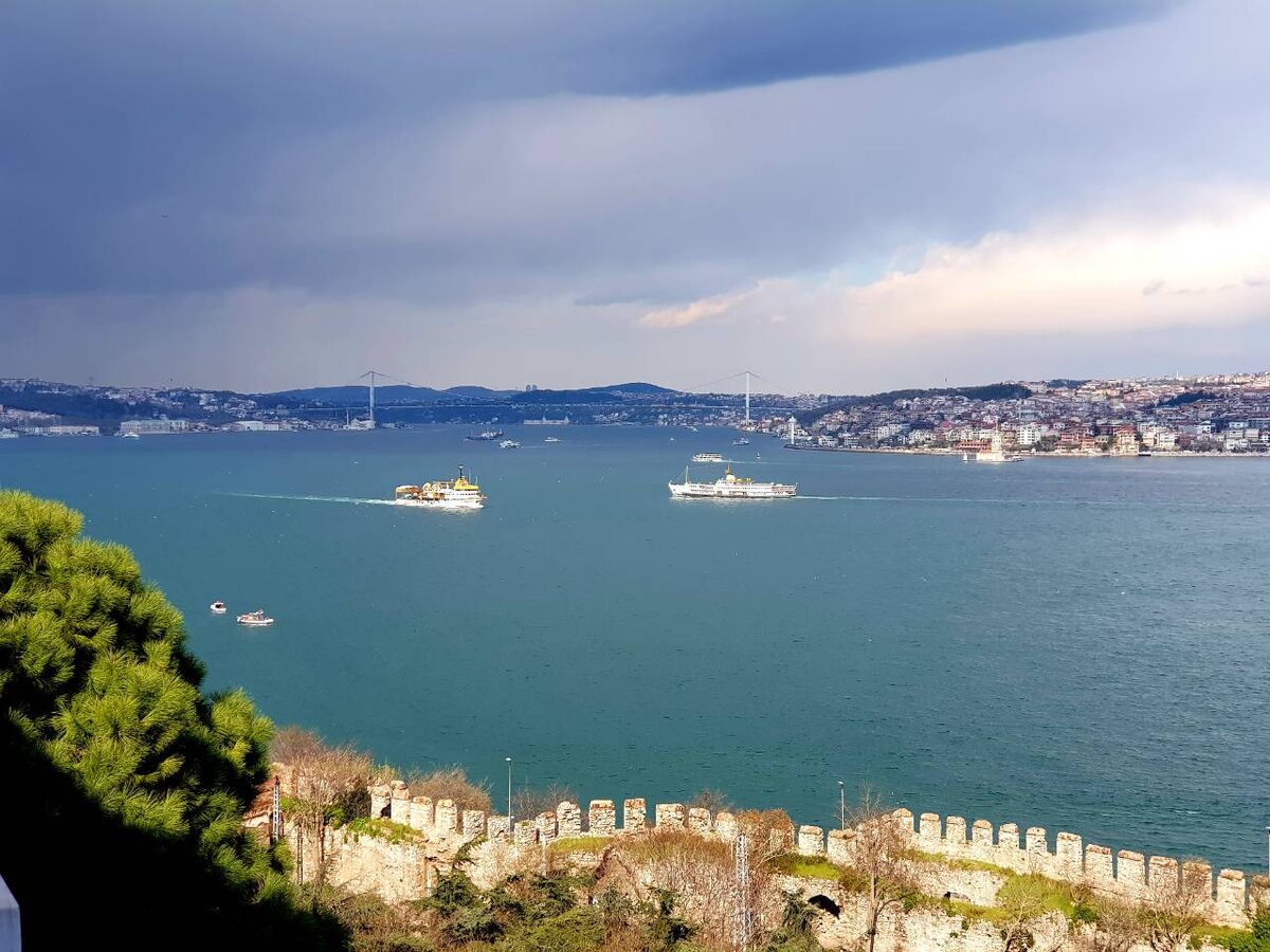 Вид из парка Гюльхане