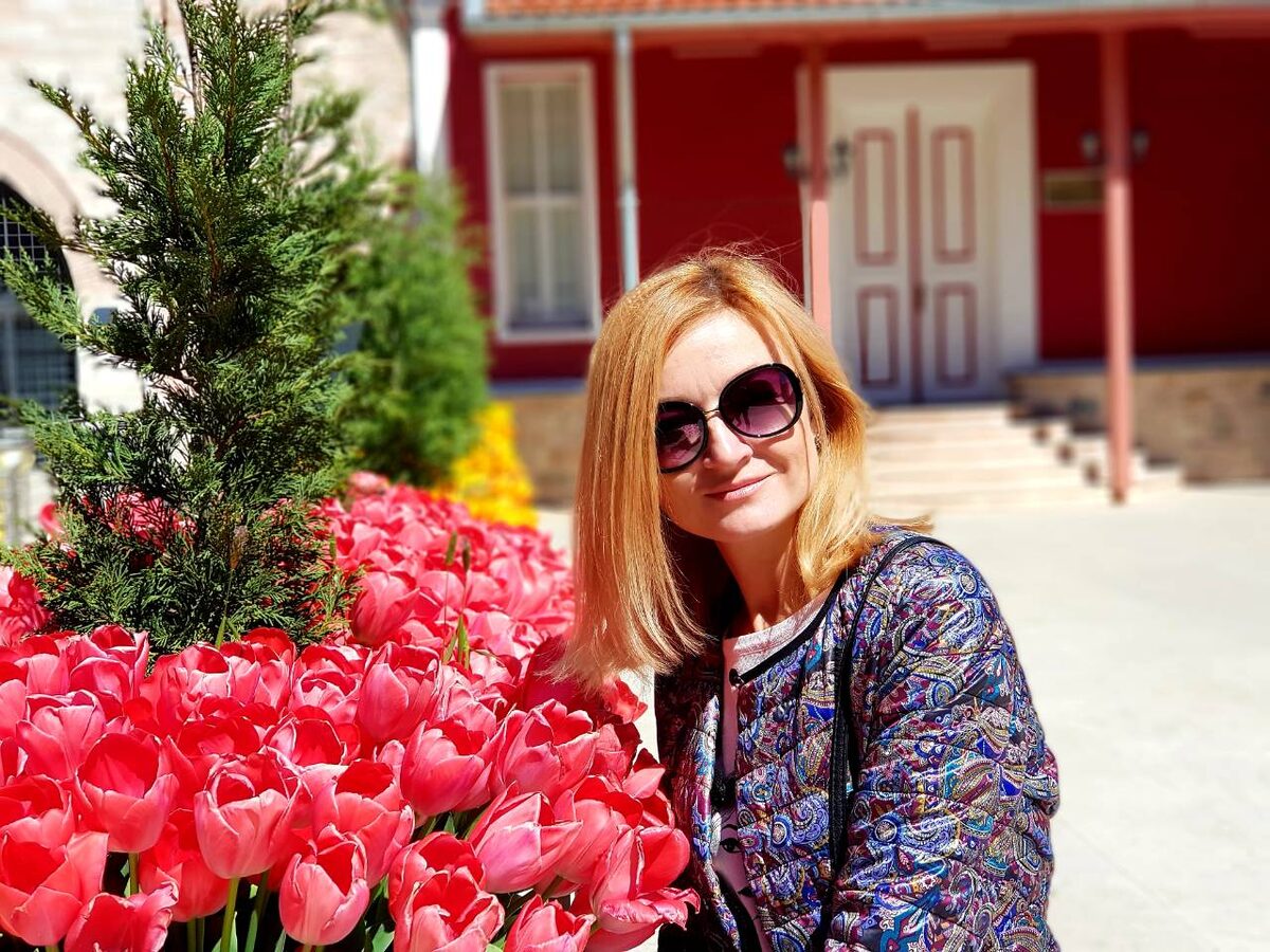 В каком-то музее, уже и не помню. Но тюльпаны и правда везде. 