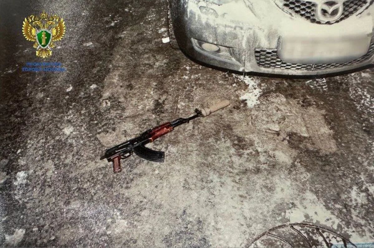    Разборка как в 90-х.