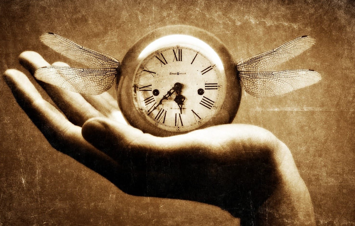 Фото из открытых источников. А время бежит...