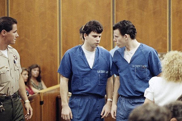 Братья Менендес в суде. 1990 год