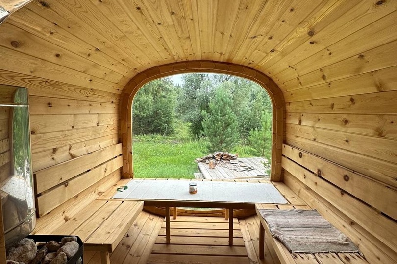 Панорамное остекление в бане-бочке: открывайте новые горизонты!