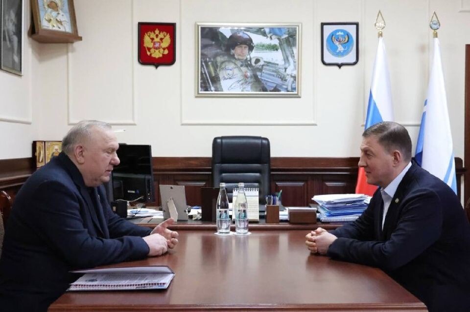    Встреча депутата Госдумы Владимира Шаманова и Андрея Турчака. Источник: Телеграм-канал главы Республики Алтай Андрея Турчака