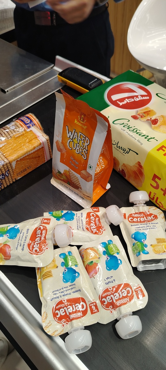 Слышала, что в определённых магазинах продают даже Фруто Няню. Уж всю страну не объездишь в поисках еды. 