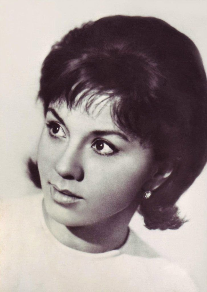 Удивительная красота артистки не оставляла никого равнодушным