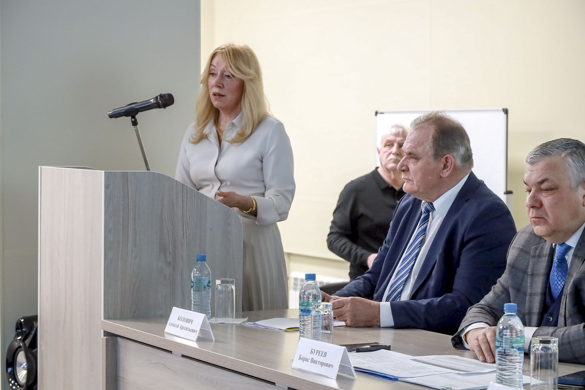 На подведении итогов работы департамента земельных и имущественных отношений мэрии. Фото: Павел Комаров, nsknews.info