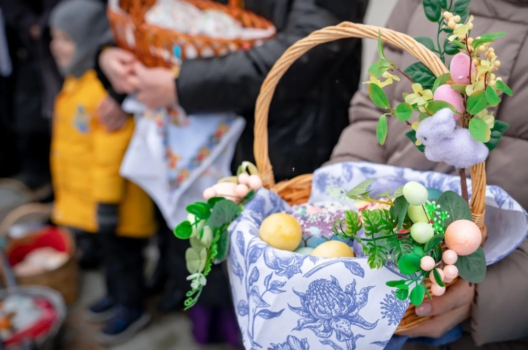    Депутат Госдумы Гусев предложил сделать Пасху и День Святой Троицы выходными днями