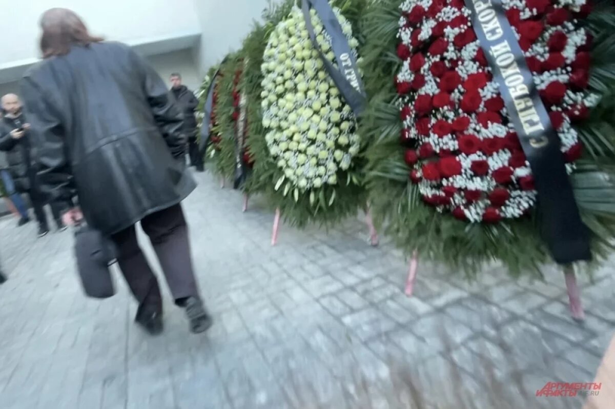    В Москве проходят похороны основателя батальона «Арбат» Саркисяна