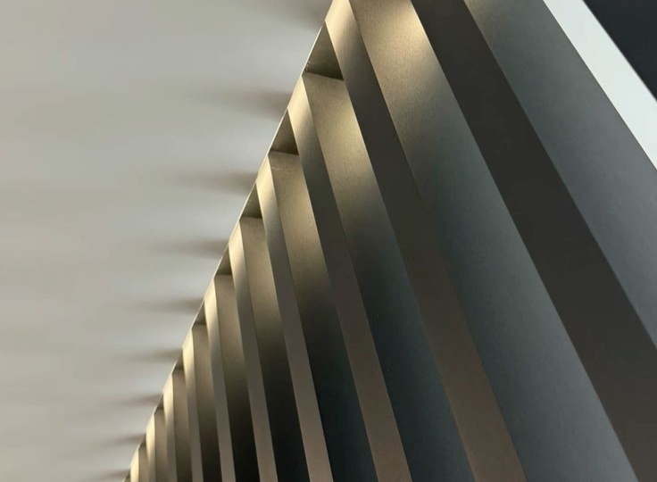 Натяжные потолки: Модные волны будущего с компанией «Сфера»!