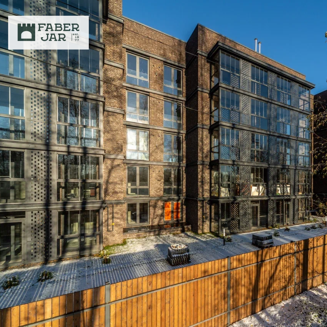 Клубный ЖК «Loft у Озера» в Санкт-Петербурге. Ручник «Коричневый»