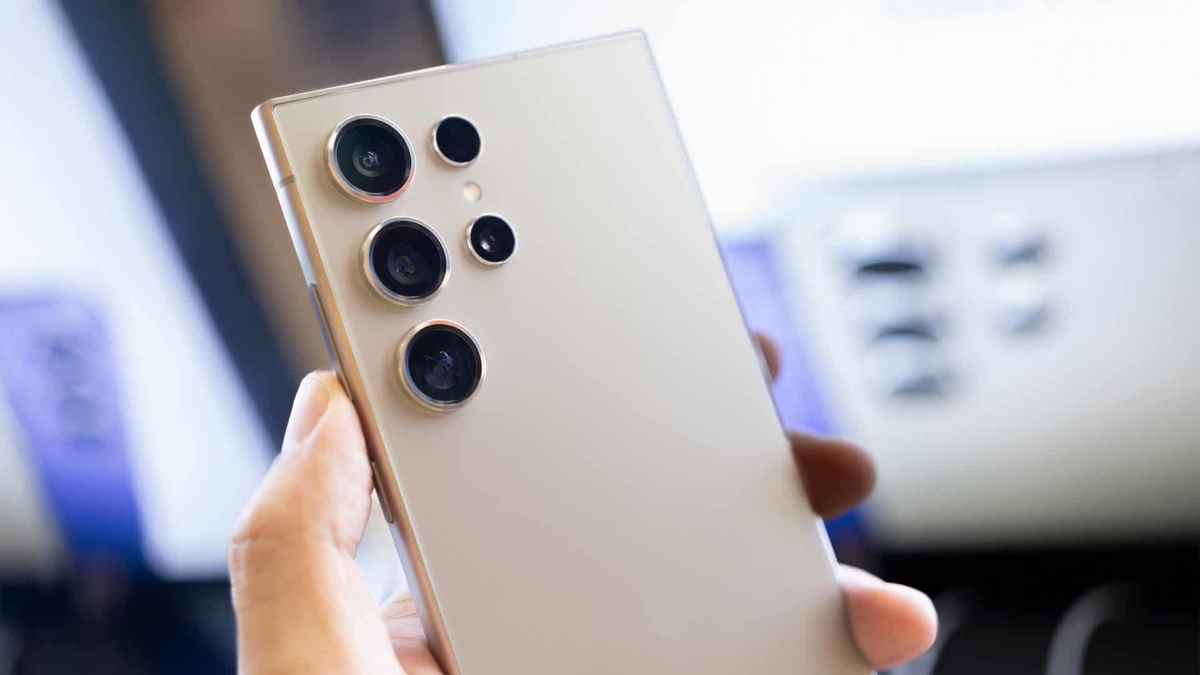    Красивый. Технологичный. Всё ещё в большом форм-факторе и с бизнес-стилистикой. Фото: olhardigital.com.br