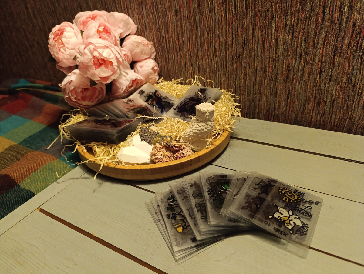 Общий тематический расклад "Что порадует, что огорчит, к чему готовится" на картах Таро "Линия жизни перевертыши"