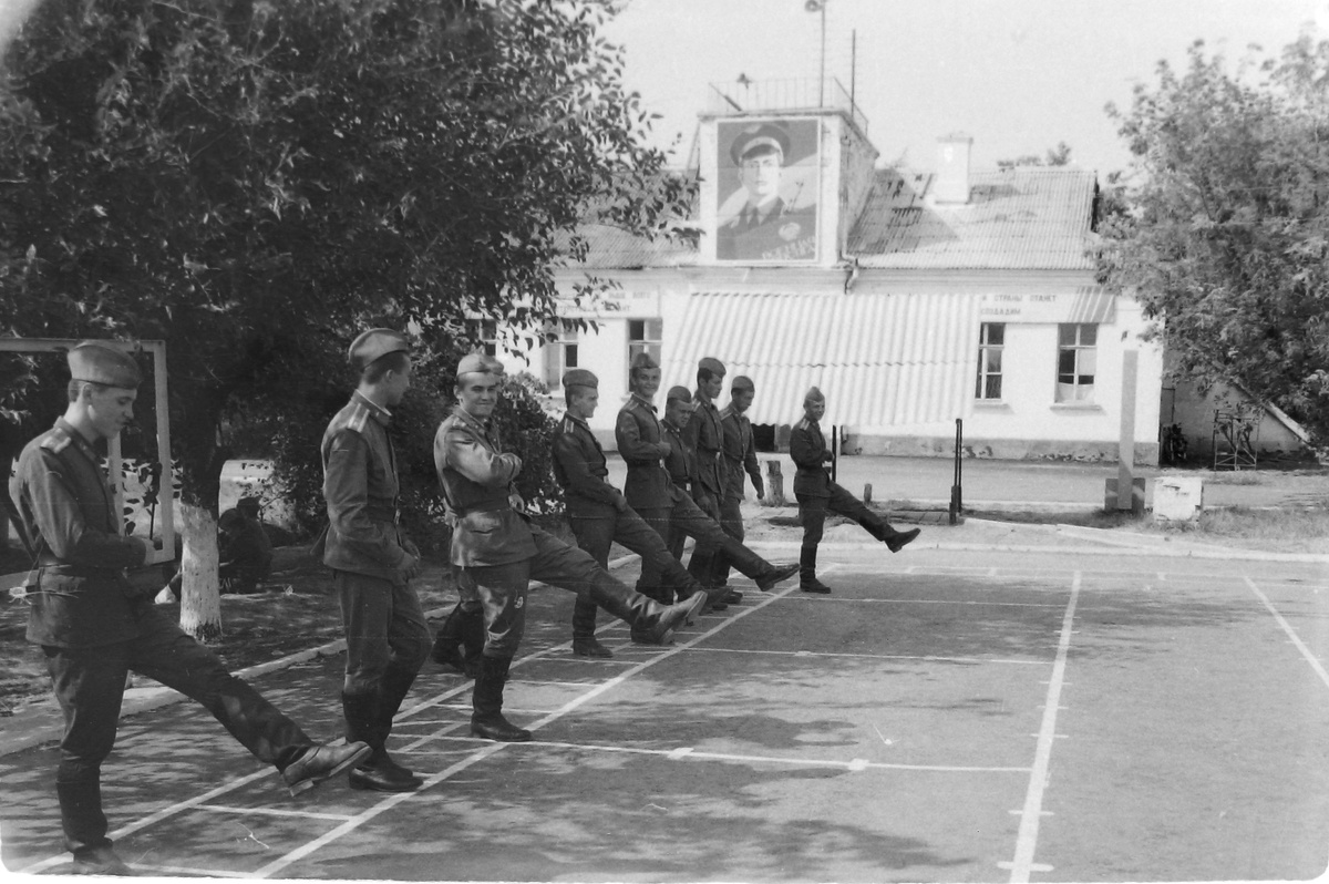 Курсантская юность...