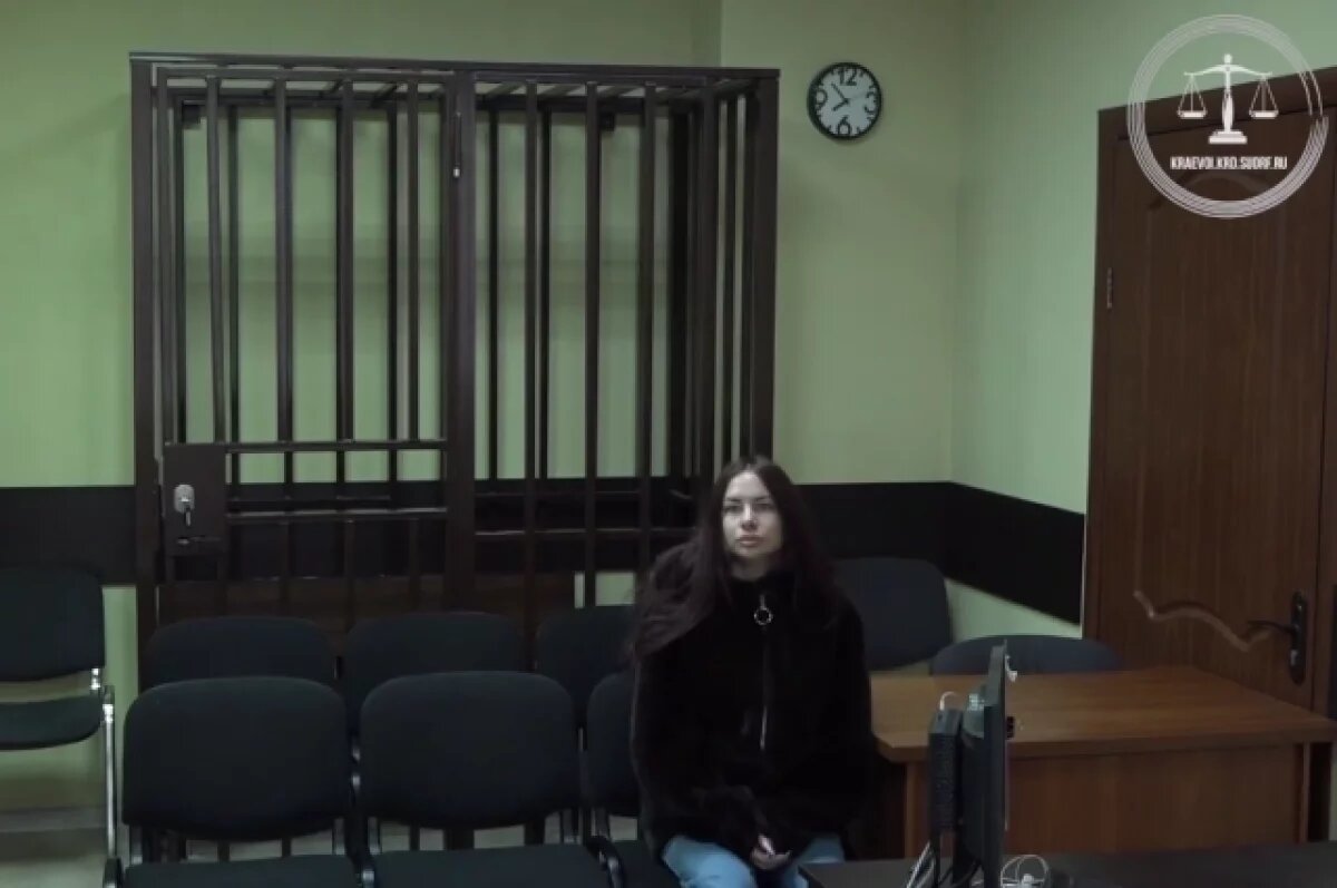    Оголившуюся в центре города краснодарку арестовали на десять суток