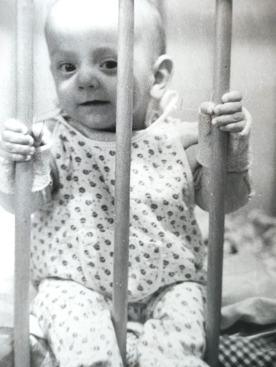 Сижу за решеткой....