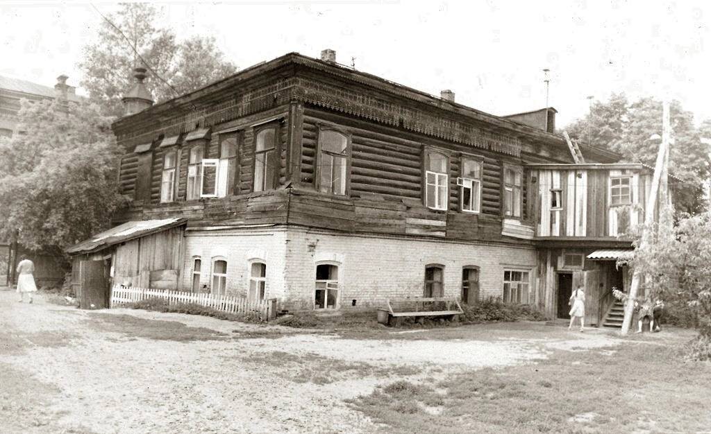 Улица Знаменская. Дом В.С. Поповой. Современный адрес - Володарского, 7. 1912 год. Источник: ТЮМЕНЬ до НАШЕЙ ЭРЫ
