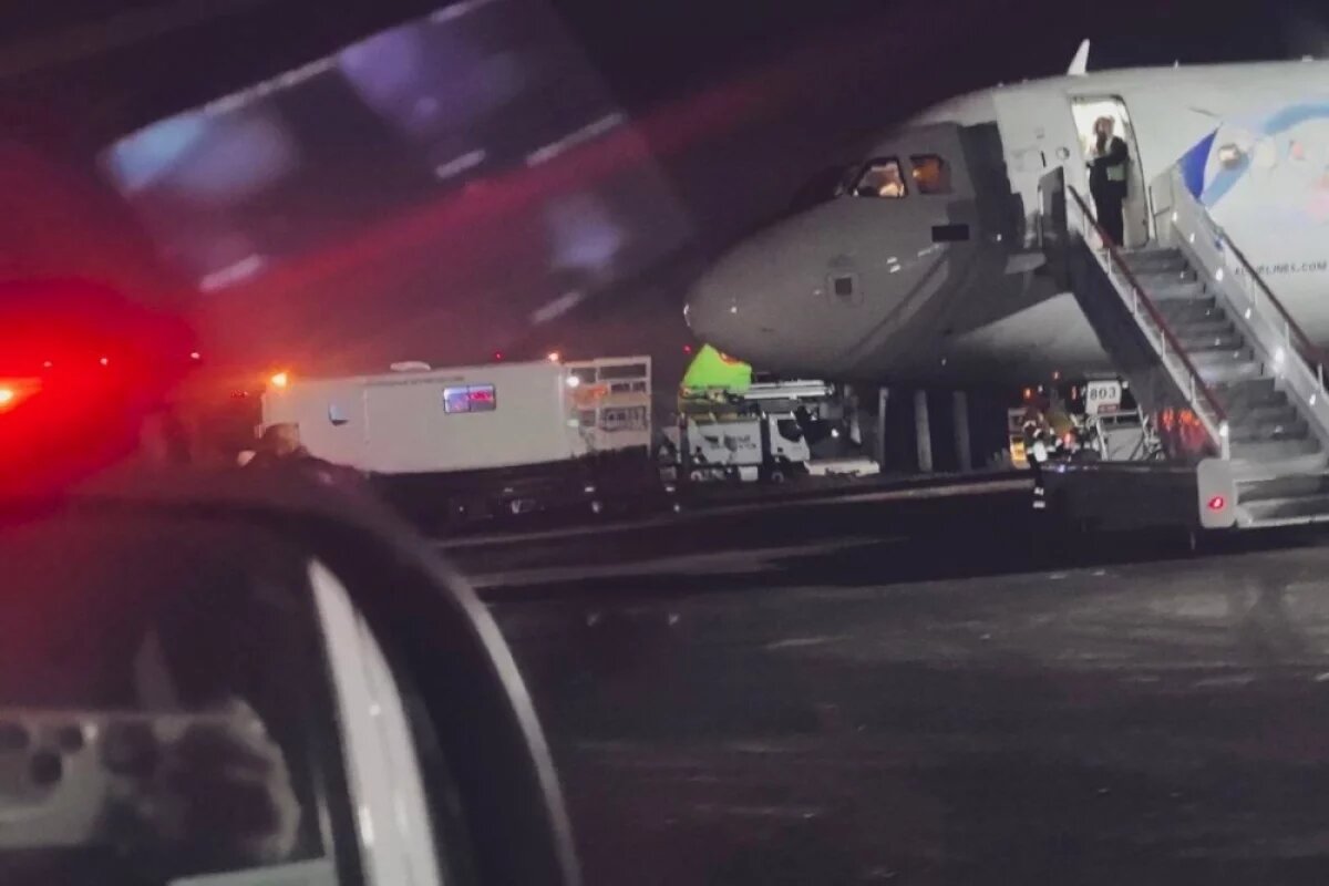    Пассажир рейса Москва – Улан-Удэ устроил дебош на борту самолёта