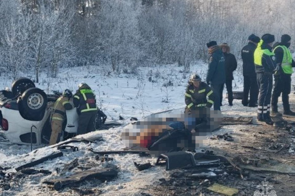 Погибли все, кто был в машинах: опубликовано видео страшного ДТП с участием Rang
