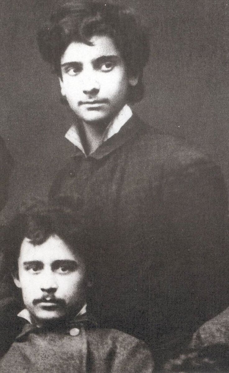 Исаак Левитан и Константин Коровин. 1878-1880-е годы. Фрагмент фотографии группы учеников МУЖВЗ.
Государственная Третьяковская галерея