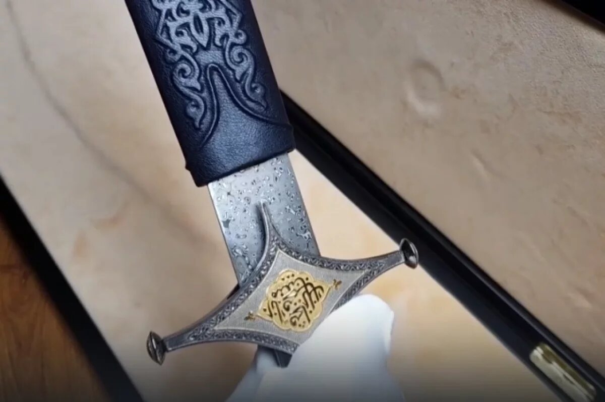    Коллекционер из Швейцарии заявил, что владеет мечом пророка Мухаммеда