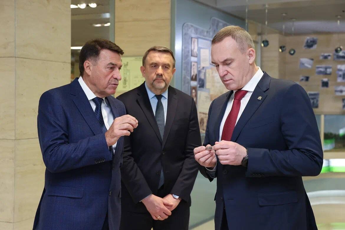    Губернатор Югры Руслан Кухарук работает в Сургуте по насыщенной программе