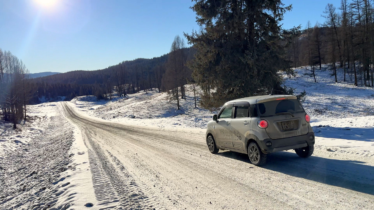 Дорога со стороны перевала Кок-Баш в сторону Пазырыкского перевала