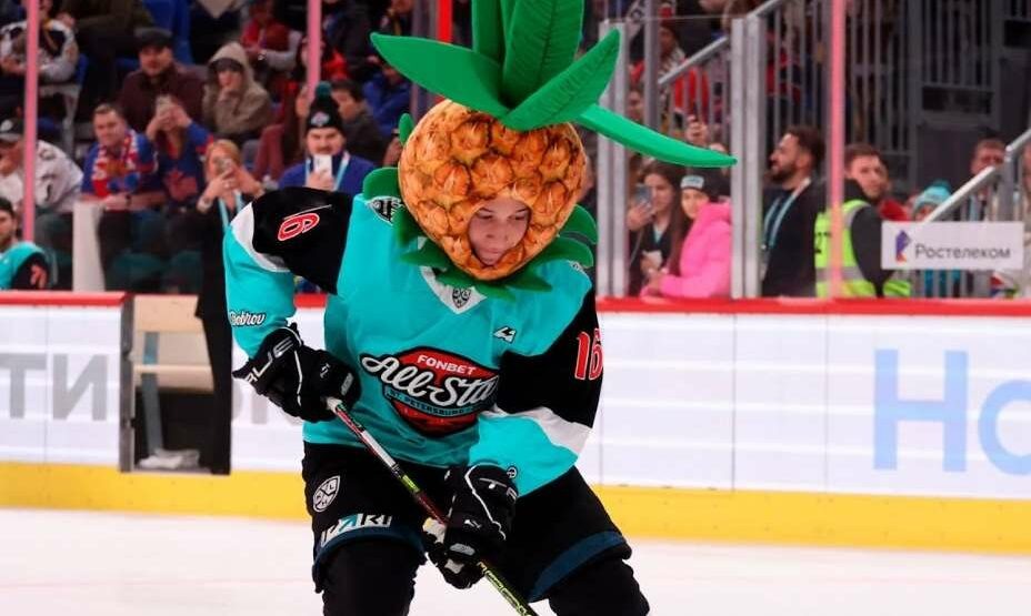    Совсем недавно Василий Атанасов в Матче звезд КХЛ устраивал яркое шоу. Фото: Скриншот трансляции Матч ТВ
