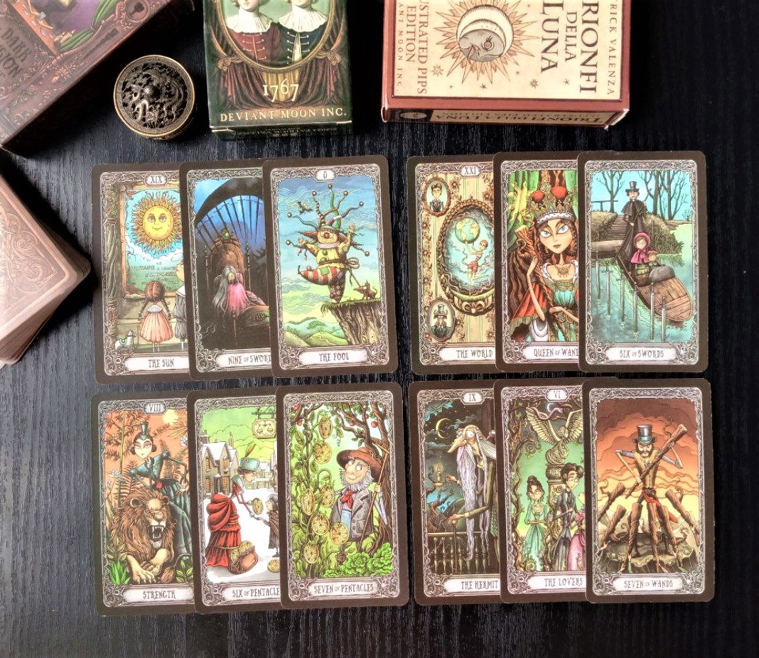 Ответ смотрим на колоде таро "Темный особняк"