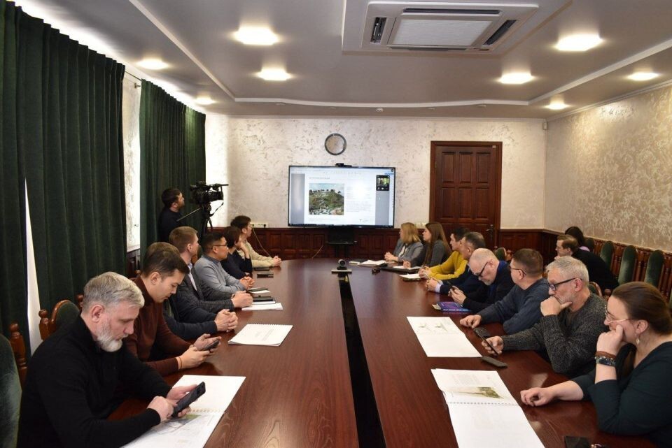    Эскизы въезда в Горно-Алтайск и заседание градостроительного совета. Источник: Телеграм-канал Минстроя Республики Алтай