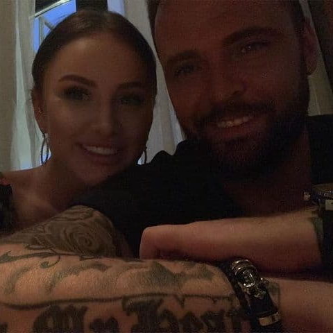     Информация о расставании Anna Asti с мужем опровергнута