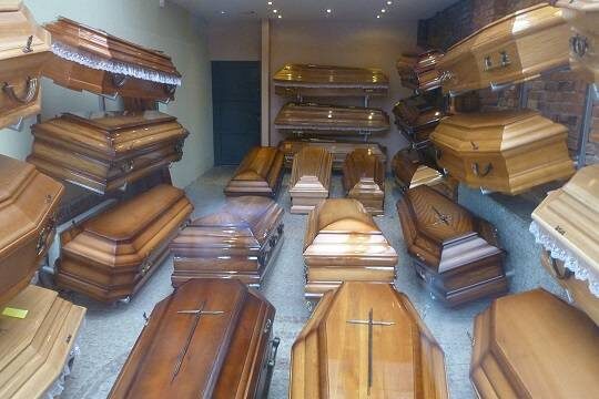    Из-за эпидемии ожирения в России вырос спрос на гробы «оверсайз»