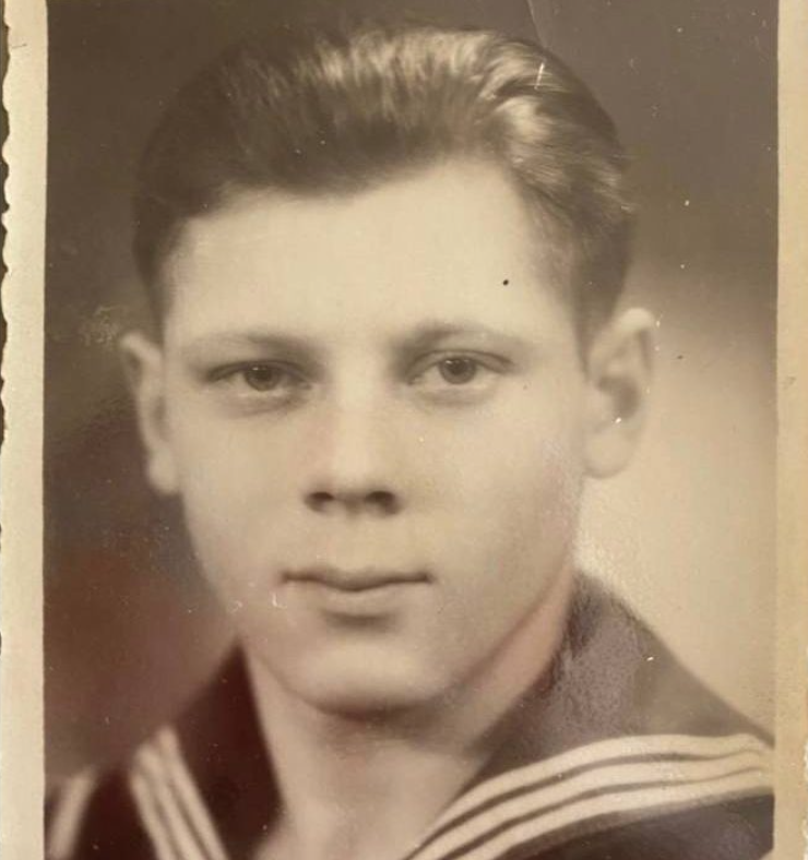 Геннадий Брониславович в молодости