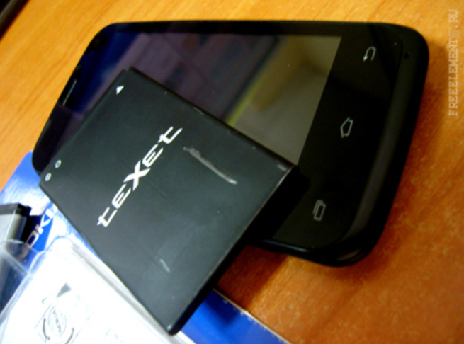 Владельцы смартфона TEXET TM-4272 X-BASIC часто сталкиваются с одной и той же проблемой, аккумулятор смартфона Texet ТМ-4272 раздувается, теряет емкость и доставляет владельцу очень много неудобств, связанных с тем, что купить новый аккумулятор TM-4272 практически невозможно.

 Часто аккумулятор TM-4272 продолжает работать, но уже не может обеспечить продолжительную работу смартфона.