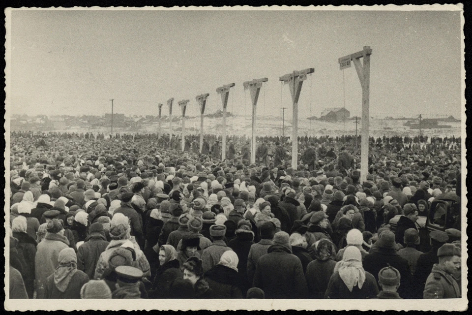 Казнь 14 военных преступников в Минске 30 января 1946 года. (Фото из архива Белорусского государственного музея истории Великой Отечественной войны.