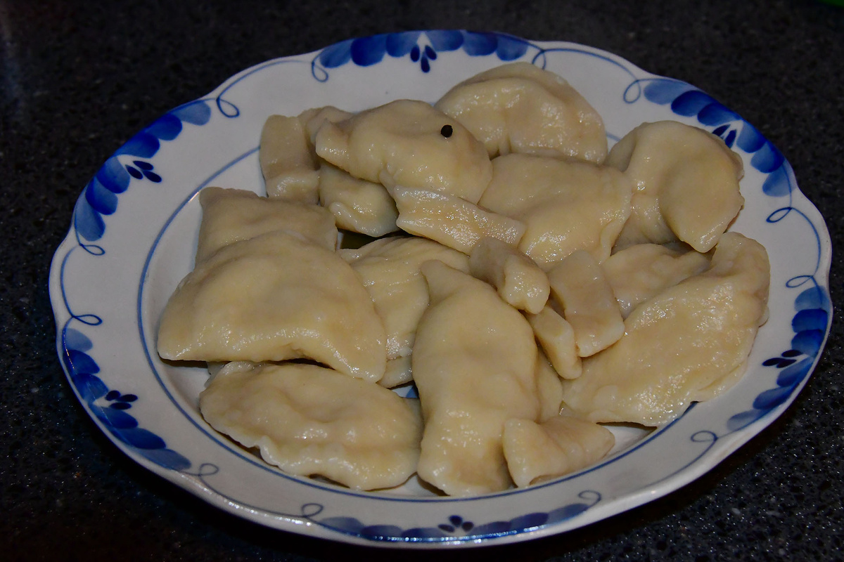 Пельмени с фаршем и капустой