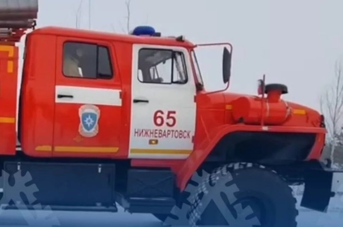    В случае задымления горожанам рекомендуют звонить по телефону: 101 или по номеру Единой дежурной диспетчерской службы: 112.