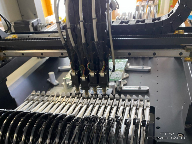 Монтаж электронных компонентов HackRF One на авторасстановщике