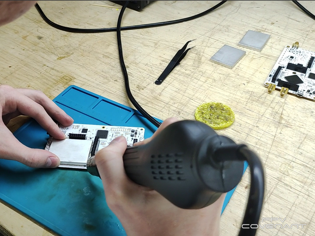 Ручной монтаж экрана