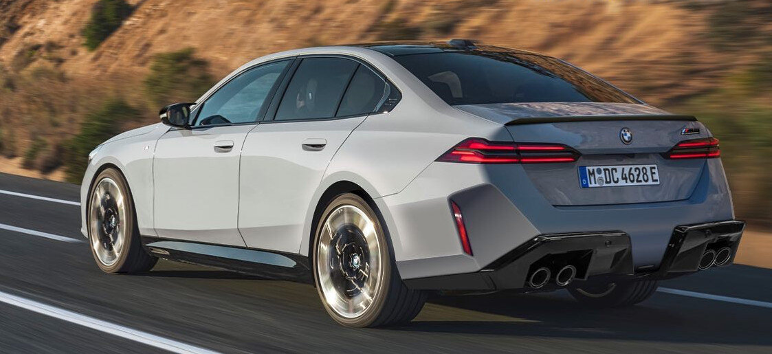 Задняя часть BMW M5 G90