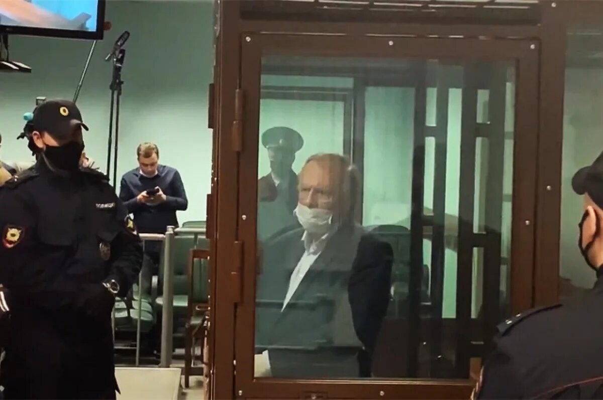    Убивший кубанскую аспирантку историк добивается разрешения попасть на СВО