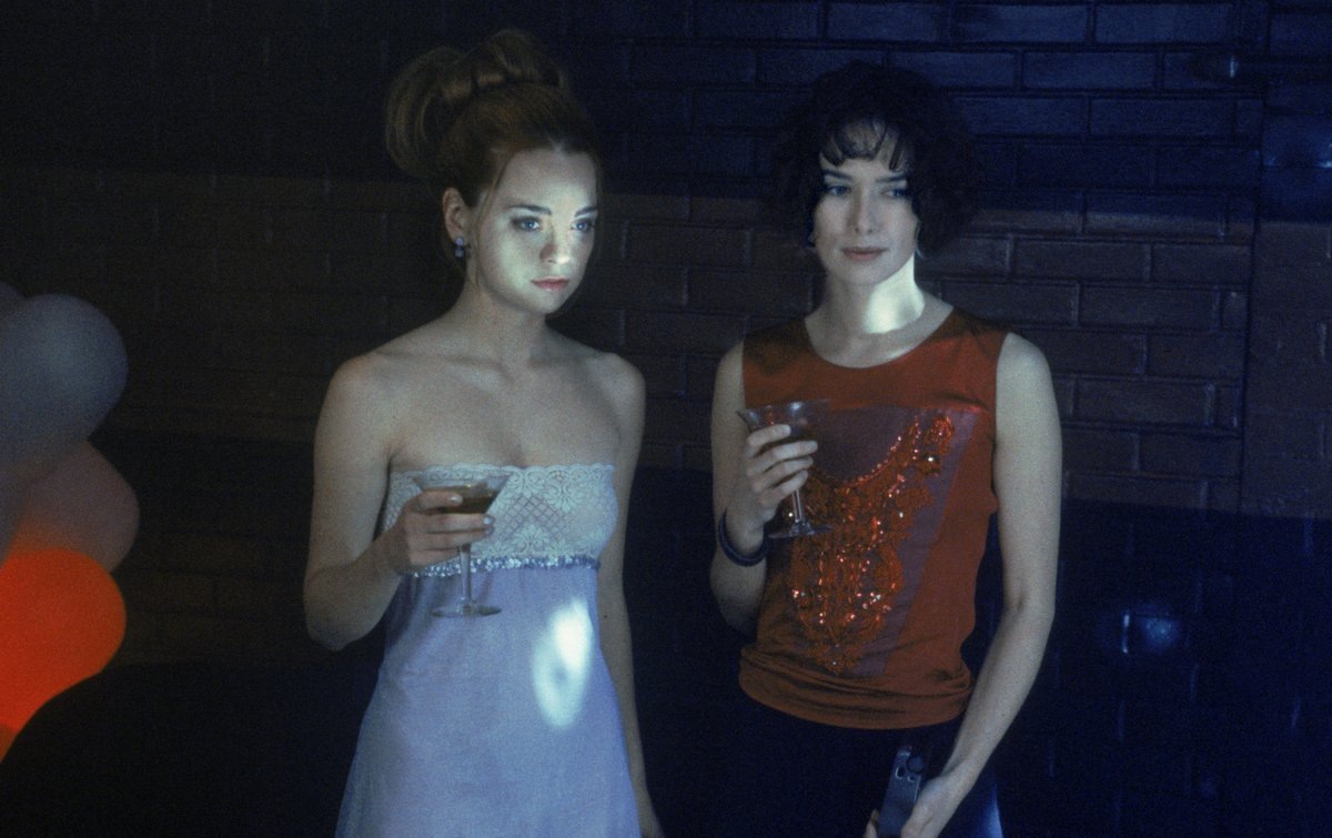 Пролистните изображение, чтобы увидеть следующий кадр из фильма «Сплетня» (2000)