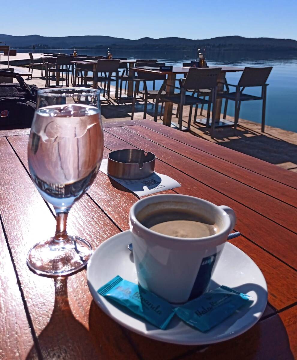 Хорош не только кофе, но и место