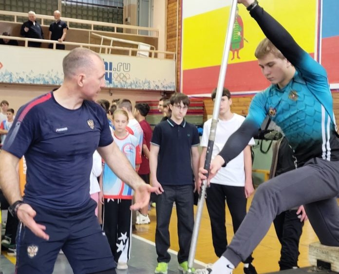 Максим Опалев работает с Иваном Давыдовым