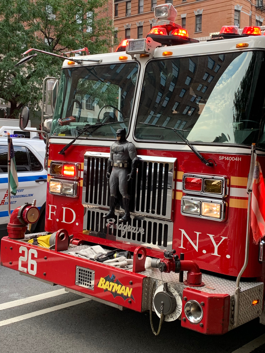 "Они спасают мир"