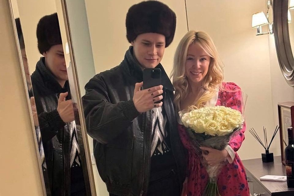 С кем встречается шаман певец сейчас
