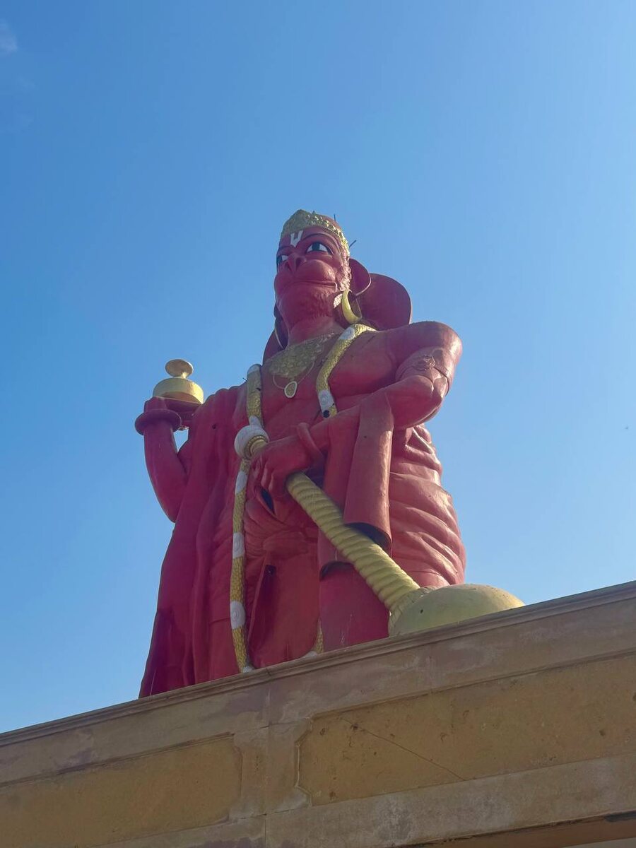 Хануман. Герой эпоса "Рамаяна". Один из почитаемых индуистами богов.