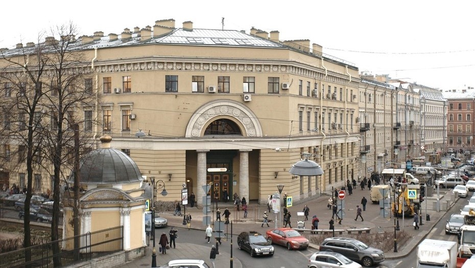    ОАО НИПИИ «Ленметрогипротранс». Большая Московская ул., 2/1. Вестибюль станции метро «Владимирская». Автор фото: Ваганов Антон