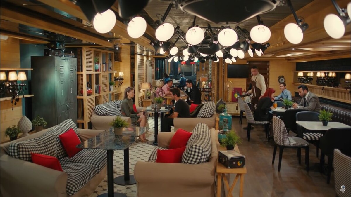 Кадр из сериала «Ранняя пташка», Турция, 2018 год