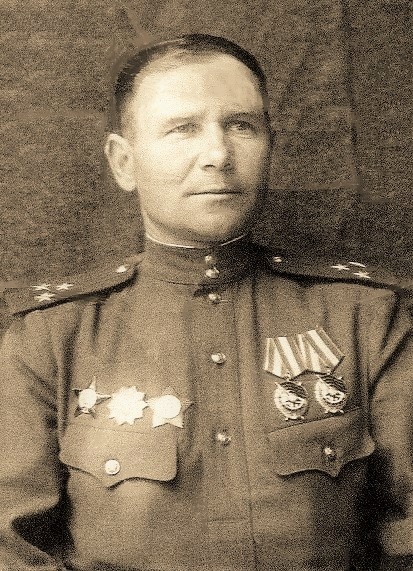 Фёдор Матвеевич Зинченко — советский военачальник, Герой Советского Союза, полковник.